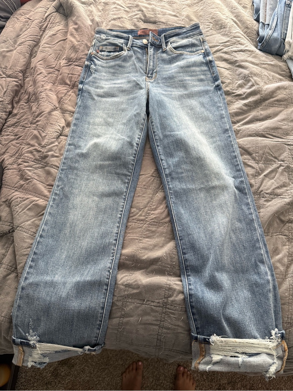 Judy Blue Faded Light Blue Straight-Leg Jeans with Distressed Cuffs